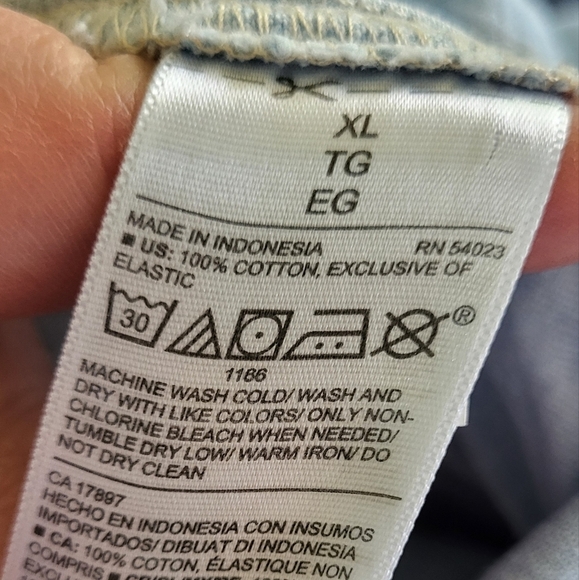 Chambray Cotton Pull-on Smocked Wide Leg Jumpsuit - Picture 7 of 10